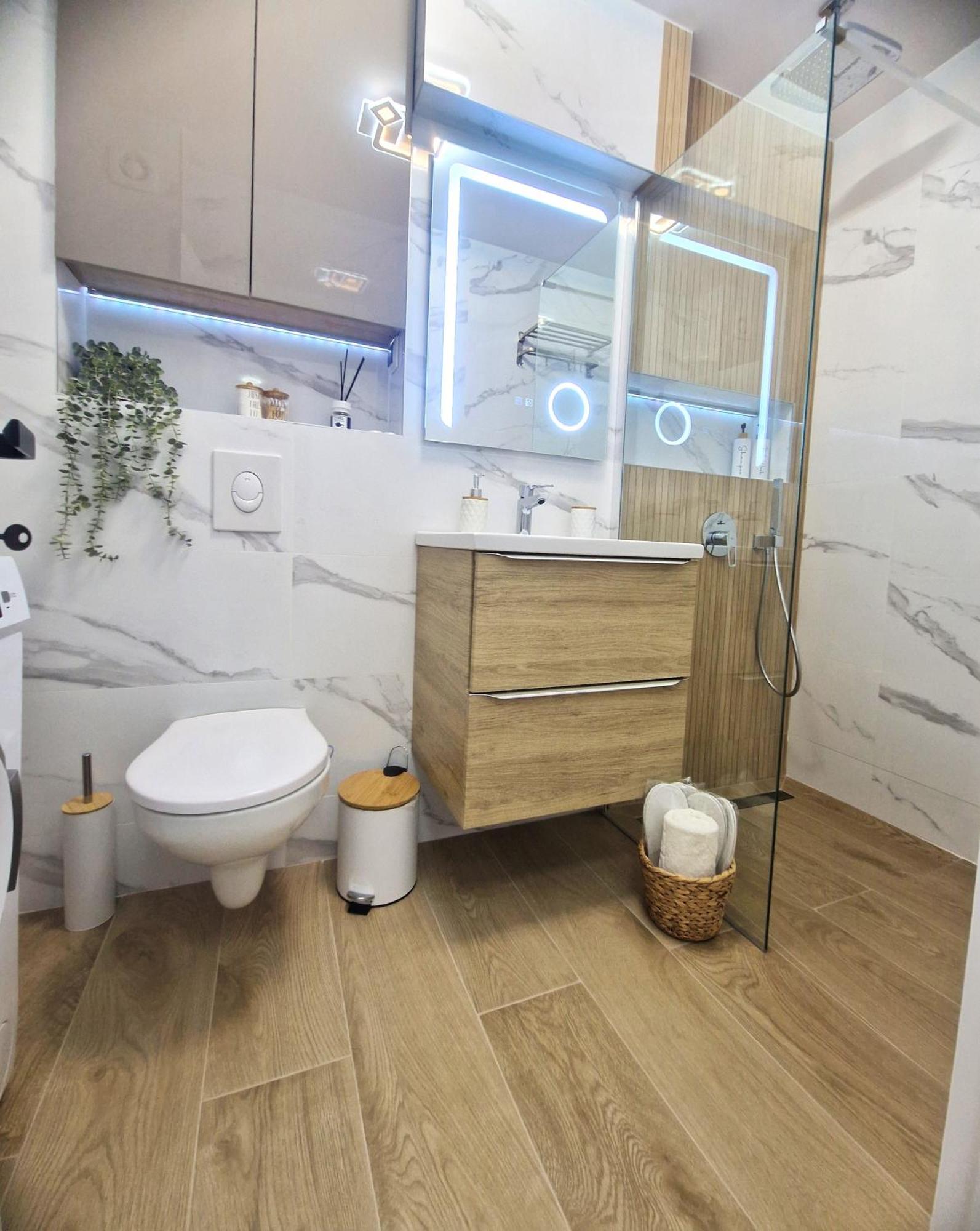 Ultracentral Luxury Apartament คูร์ตา เด อาร์เจช ภายนอก รูปภาพ