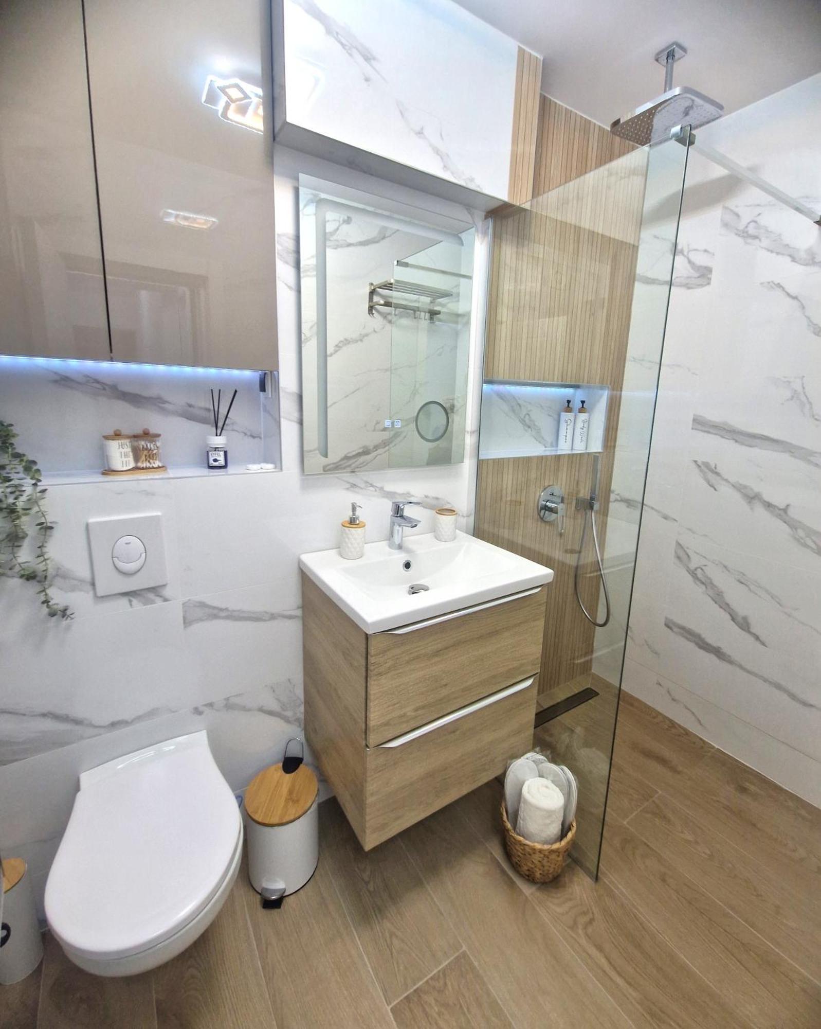 Ultracentral Luxury Apartament คูร์ตา เด อาร์เจช ภายนอก รูปภาพ
